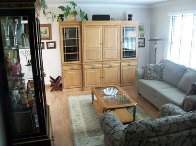 1037 N Lafayette St, Griffith, IN 46319 - photo 2