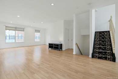 1 Meadow Ln unit 4E, Nanuet, NY 10954 - photo 7