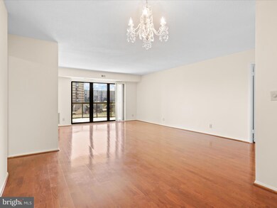 The Rotonda unit 525, McLean, VA 22102 - photo 4