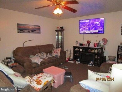 991 Dutchess Cir, Strasburg, VA 22657 - photo 3