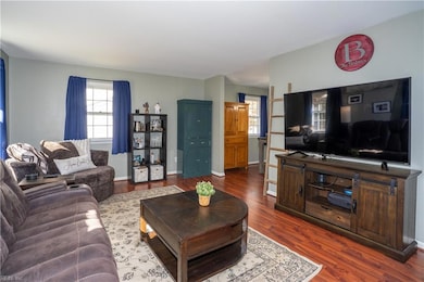 108 Long Bridge Rd, Hampton, VA 23669 - photo 2