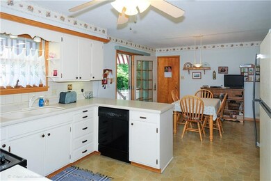 908 Mcknight Rd, Indiana, PA 15701 - photo 3