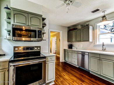 1741 Oleander Place, Jacksonville, FL 32210 - photo 6