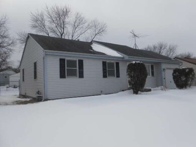 123 Bolz Rd, Carpentersville, IL 60110 - photo 2