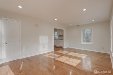 398 Spotswood Gravel Hill Rd, Monroe Township, NJ 08831 - photo 4