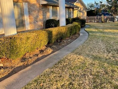 401 Eagle Dr, Bedford, TX 76021 - photo 6