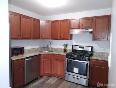 39 Dartmouth Way, North Brunswick, NJ 08902 - photo 4