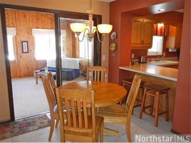 Informal dining - Breakfast bar, ceramic flooring 