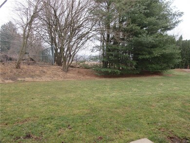 124 Lindfield Cir unit KK124, Macungie, PA 18062 - photo 6