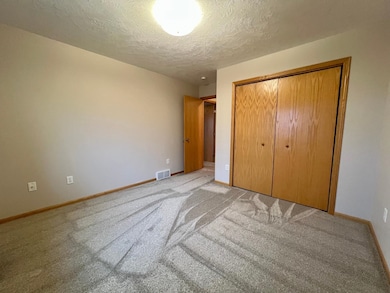 2138 14th St NW, Minot, ND 58703 - photo 7