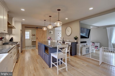 3991 Robin Hood Way, Sykesville, MD 21784 - photo 3