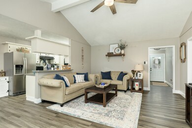 316 Hurstgreen Ln, Alvin, TX 77511 - photo 6