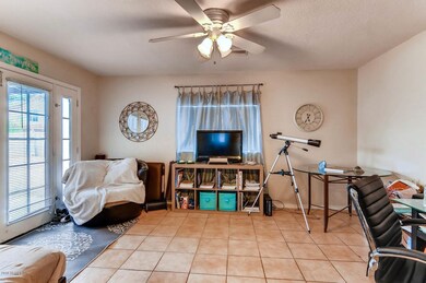6808 S 42nd St Phoenix AZ-large-008-12-O