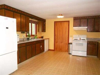 96 Gilbert Rd, Southampton, MA 01073 - photo 3