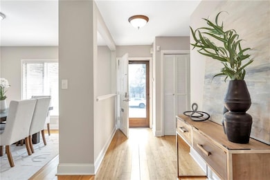 17 Ivy Gates NE, Atlanta, GA 30342 - photo 3