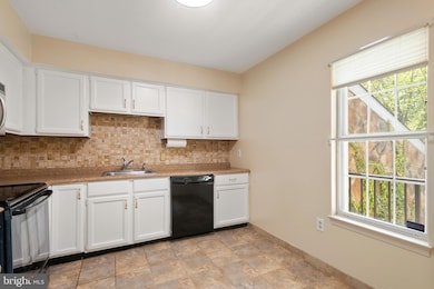 192 Valley Stream Ln, Chesterbrook, PA 19087 - photo 4