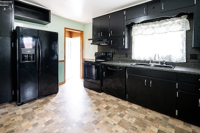 615 Gibson St, Fremont, OH 43420 - photo 4