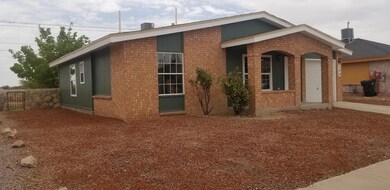 308 Tierra Linda Dr, Horizon City, TX 79928 - photo 3