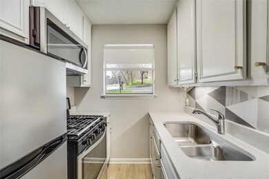 1612 Elmhurst Dr unit B, Austin, TX 78741 - photo 5