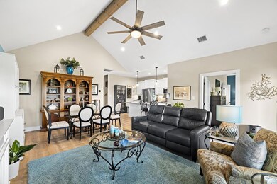 1057 Roanoke Ln, Kerrville, TX 78028 - photo 2