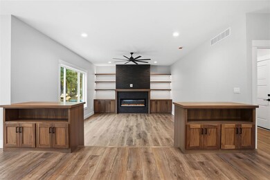 1504 Legend Dr, Tiffin, IA 52340 - photo 5