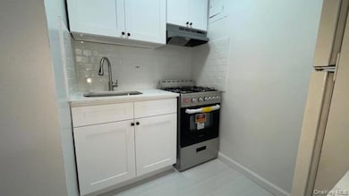 83-60 118th St unit 3C, Kew Gardens, NY 11415 - photo 2