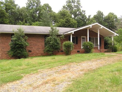 1047 Stout View St, Ramseur, NC 27316 - photo 4