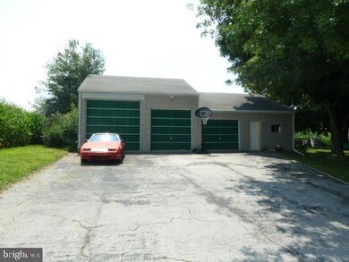 4828 Rippling Run Rd, Red Lion, PA 17356 - photo 3