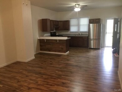 432 N Railroad St, Allentown, PA 18102 - photo 2