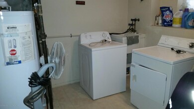 21 Guinevere Ln, Staten Island, NY 10310 - photo 6