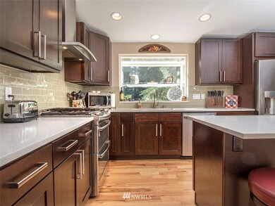 8528 207th St SW, Edmonds, WA 98026 - photo 4