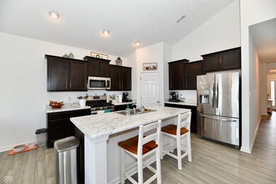 8121 Dewberry Ln, Pendleton, IN 46064 - photo 7