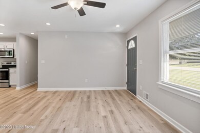 8902 Aristides Dr-17