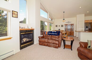 LivingRoom2-2