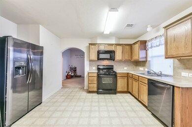 8903 Doak Ln, Houston, TX 77075 - photo 6