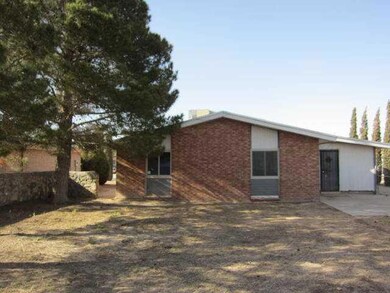 15340 Fairwood Ct, Horizon City, TX 79928 - photo 2