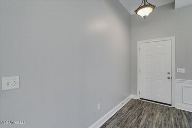 04-224 Camelot Way