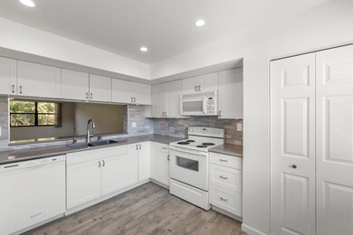 6670 Villa Sonrisa Dr unit 221, Boca Raton, FL 33433 - photo 5