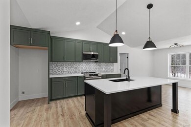 Custom Kitchen with Quartz Countertops