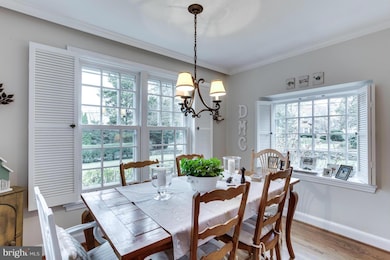 11101 Waycroft Way, Rockville, MD 20852 - photo 5