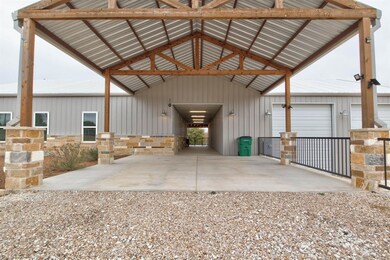 310 Dillingham Ln, Weatherford, TX 76085 - photo 4