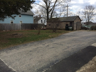 9 Pine St, Dudley, MA 01571 - photo 5