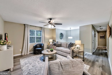 221 Remington Ln, Acworth, GA 30101 - photo 2