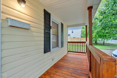 410 Madison St, Roanoke Rapids, NC 27870 - photo 2