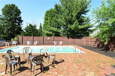 5716 Chestnut St, Zionsville, PA 18092 - photo 6