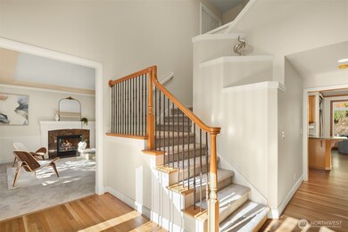 14208 SE 90th St, Newcastle, WA 98059 - photo 4