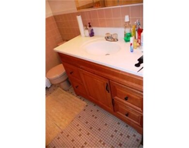 6 Hallmark Gardens unit 11, Burlington, MA 01803 - photo 7