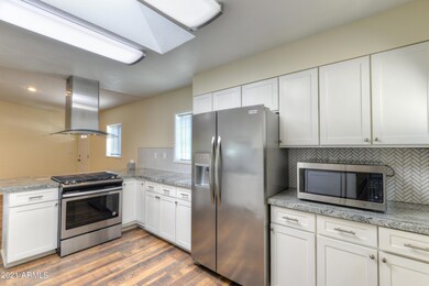 008_Kitchen