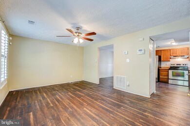 16331 Pewter Ln, Bowie, MD 20716 - photo 5