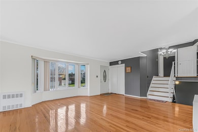 2 Deer Path Ln, Syosset, NY 11791 - photo 6